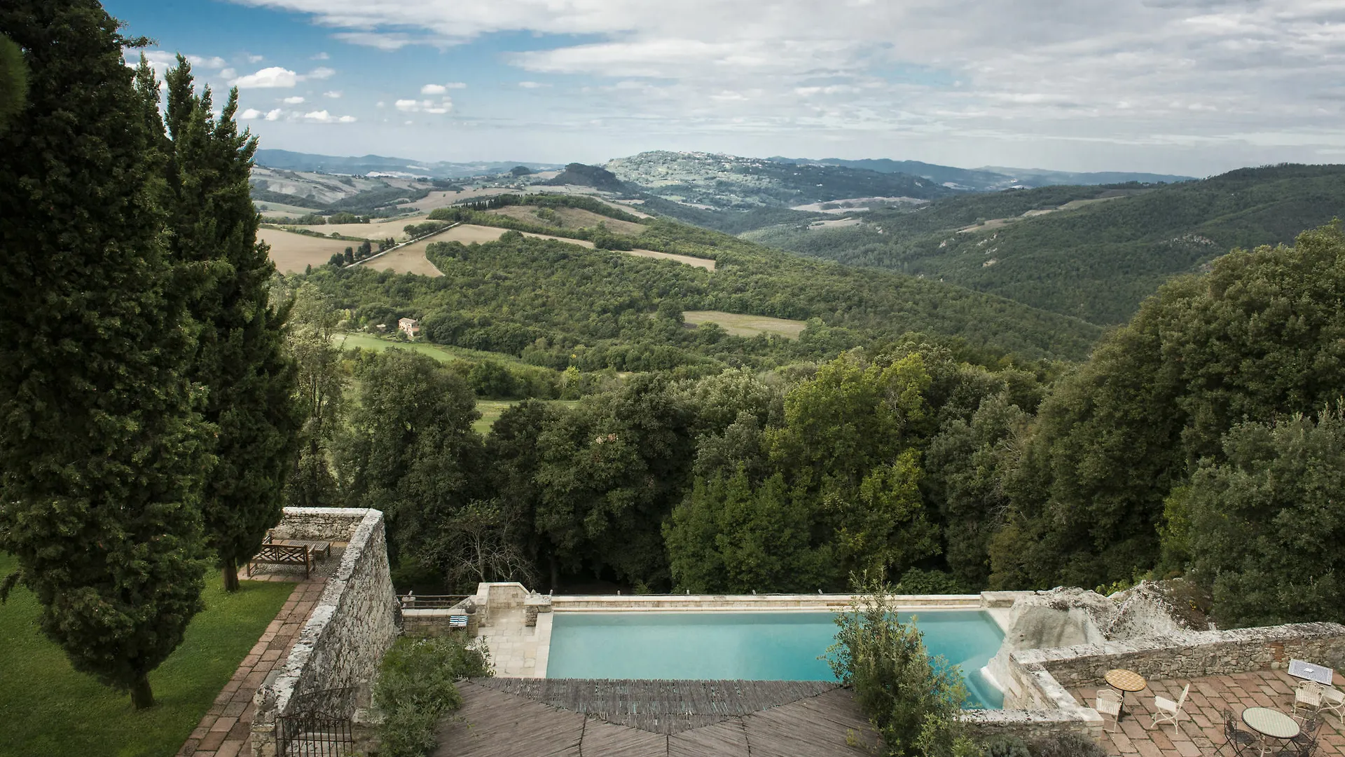 Borgo Pignano Hotel Volterra 3*,  Italy